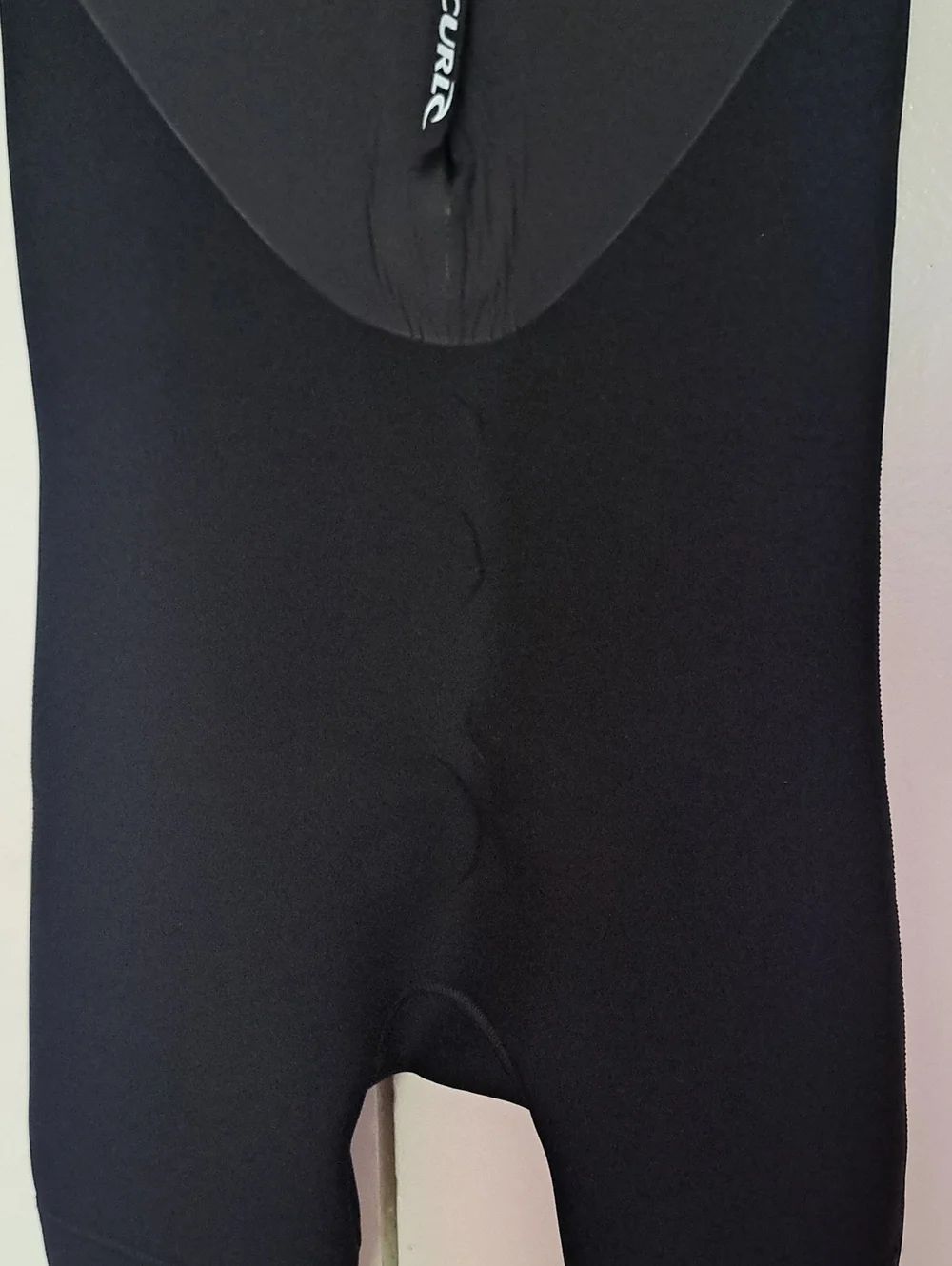 Rip Curl Men’s Black Long Sleeve Swim Rash Guard Wetsuit